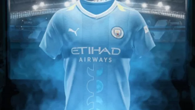 Manchester City lanzó una camiseta especial (inspirada en un himno de los hinchas)