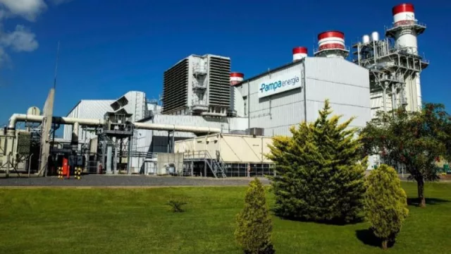 Pampa Energía considera medidas legales ante crisis de deuda con Cammesa