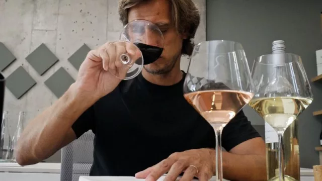 ¿Un proyecto especial? Un vino ad hoc: Crowdfarming lo hace desde US$ 6 (y hasta US$ 30) la botella (con el sello de Francisco Evangelista)