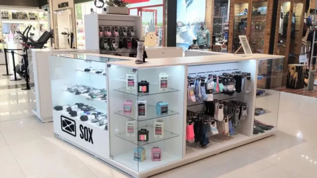 Sox llega a San Juan con una tienda oficial (y una amplia gama de medias) en el Espacio San Juan Shopping