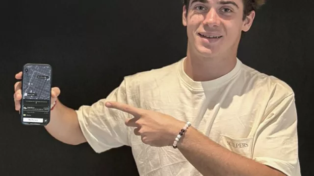 Una que elige poco bien a sus conductores: Uber se suma como nuevo patrocinador en el casco de Colapinto