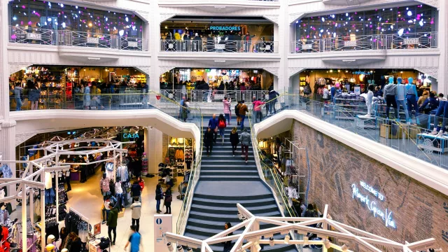 Tour de compras y polo gastronómico, la propuesta de una ciudad europea que atrae a miles de argentinos