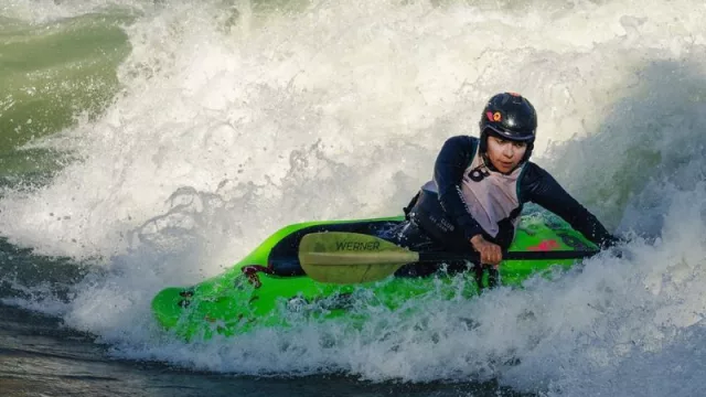 ¿Cansado del calor? Playa Las Tapias, el destino ideal para disfrutar del río y la montaña (y sede del Campeonato Internacional de Kayak Freestyle)