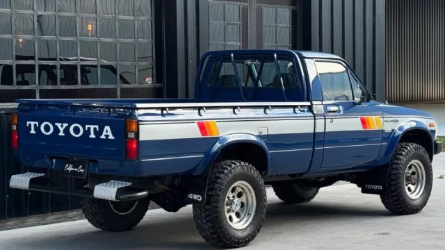Venden una Toyota Hilux 1983 en estado impecable y a un precio sorprendente