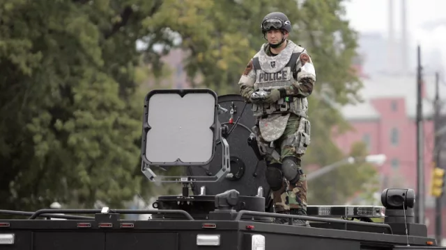 Las balas de goma y los gases lacrimógenos son el pasado: LRAD, disuasores de disturbios por “ruido”