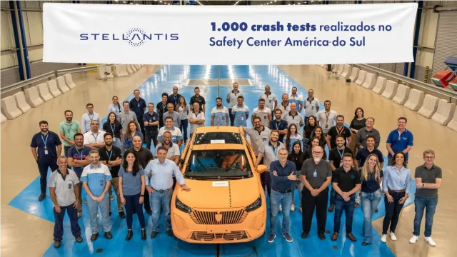 ¿Sabías que Stellantis tiene su propio centro de "chocado de autos"?