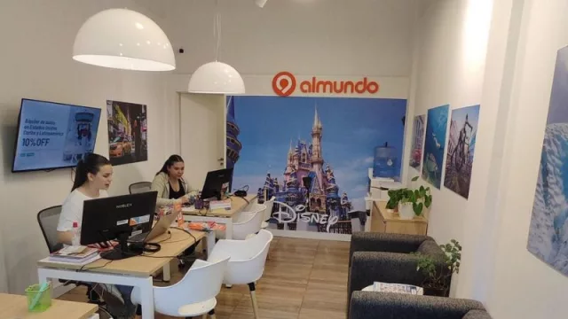 Volvieron los pagos en cuotas en dólares para pasajes y turismo (mirá la vuelta que le encontró Almundo)