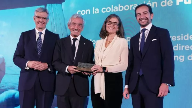 Konecta, galardonada con el Premio SERES 2025 por impulsar la empleabilidad de jóvenes vulnerables a través del Hub Empleo Verde
