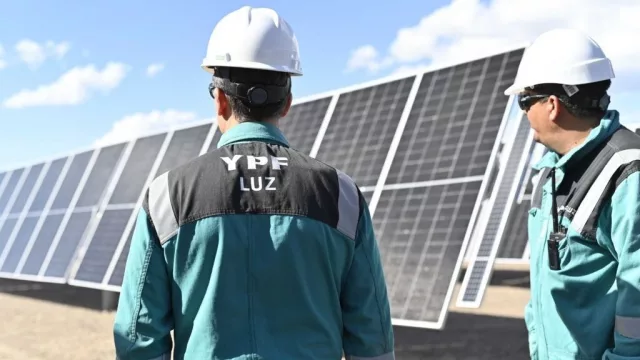 Skyonline abastece su data center con energías renovables de YPF Luz