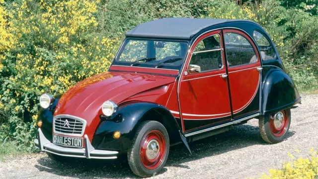 Citroën 2CV Spot (la edición limitada que marcó un antes y un después y hoy vale 12.000 euros)