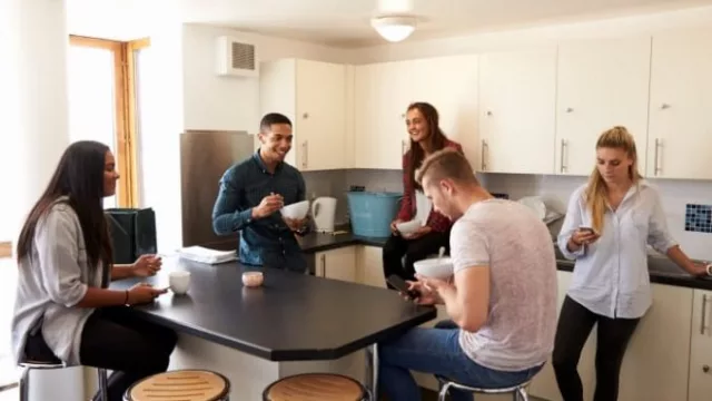 El alquiler en Madrid y Barcelona supera los 2.000 euros (y crece el auge de los pisos compartidos)