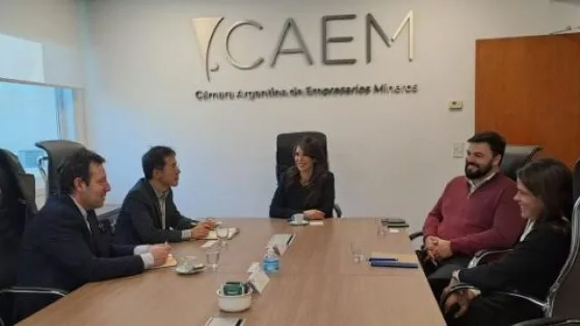 CAEM y la UIA impulsaron una capacitación para fortalecer la conducta empresarial responsable en minería