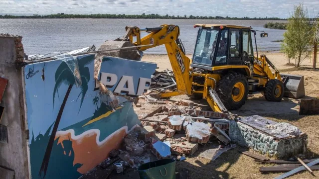 Transformación de Costa Norte: Rosario gana más playa pública con la demolición del bar Paradiso